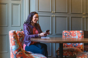 Eleanor Beaton creates marketing carousels on her phone